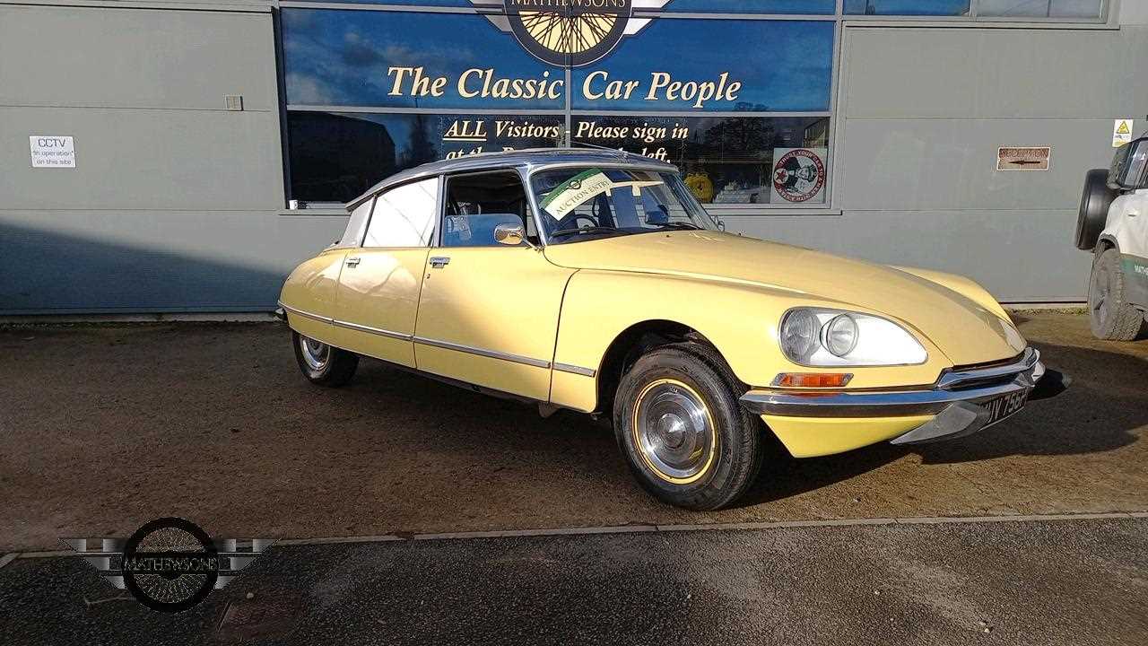 Lot 623 - 1975 CITROEN DS 23 PALLAS HYDRAULIC