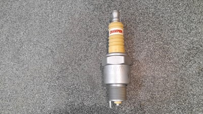 Lot 575 - LARGE PLASTIC DISPLAY SPARK PLUG