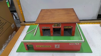 Lot 150 - WOODEN SERVICE STATION TOY GARAGE