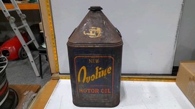 Lot 230 - OVALINE OIL CAN