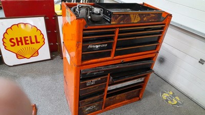 Lot 404 - SNAP ON TOOL BOX , TOP AND BOTTOM IN KIT FORM