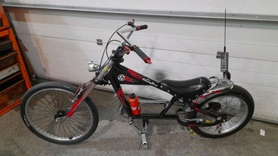 Lot 59 - SCHWINN STINGRAY LOWRIDER CHOPPER SHOW BIKE