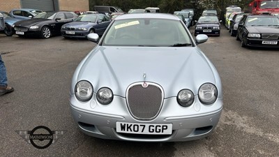 Lot 49 - 2007 JAGUAR S-TYPE R AUTO