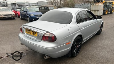 Lot 49 - 2007 JAGUAR S-TYPE R AUTO