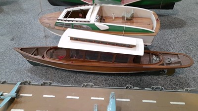 Lot 411 - 4X WOODEN RADIO CONTROLLED BOATS  ( NO RADIO GEAR WITH THESE BOATS )