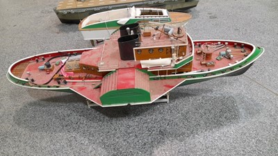 Lot 411 - 4X WOODEN RADIO CONTROLLED BOATS  ( NO RADIO GEAR WITH THESE BOATS )