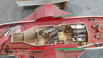 Lot 411 - 4X WOODEN RADIO CONTROLLED BOATS  ( NO RADIO GEAR WITH THESE BOATS )