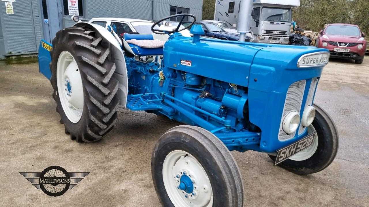 Lot 237 - 1964 FORDSON SUPER DEXTA