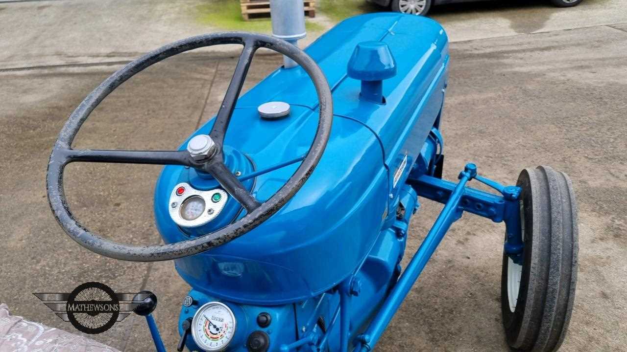 Dexta Lot 237 - 1964 FORDSON SUPER DEXTA