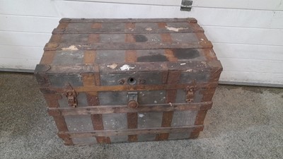 Lot 357 - LARGE VINTAGE CHEST