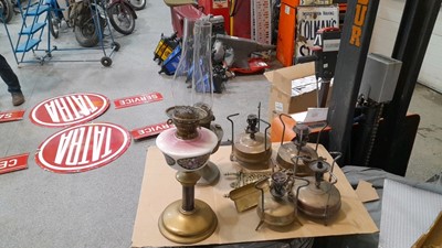 Lot 535 - 2 BOXES OF PRIMUS STOVES & OIL LAMPS