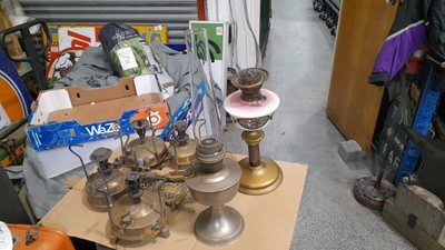 Lot 535 - 2 BOXES OF PRIMUS STOVES & OIL LAMPS