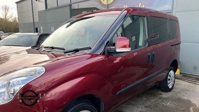 Lot 402 - 2014 FIAT DOBLO MYLIFE