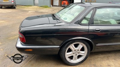 Lot 684 - 1998 JAGUAR XJR V8 AUTO