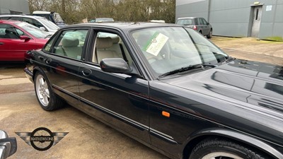 Lot 684 - 1998 JAGUAR XJR V8 AUTO