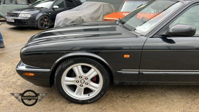 Lot 684 - 1998 JAGUAR XJR V8 AUTO