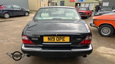 Lot 684 - 1998 JAGUAR XJR V8 AUTO