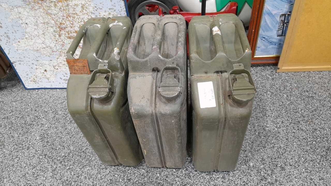 Lot 291 - 3x Military Jerry Cans