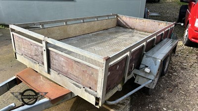 Lot 490 - TWIN AXLE TRAILER