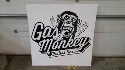 Lot 843 - WOODEN HAND PAINTED GAS MONKEY SIGN 48" x 48" (ALL PROCEEDS TO CHARITY)