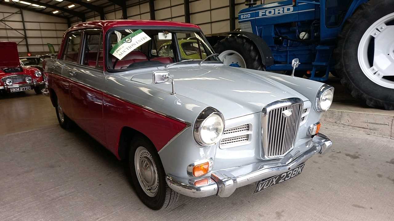 Lot 136 - 1971 WOLSELEY 16/60