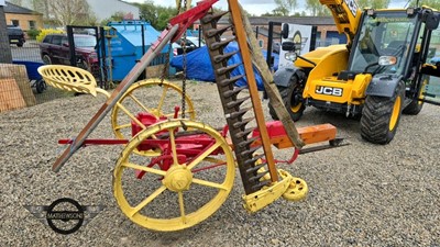 Lot 578 - 1942 FORDSON STANDARD N TRACTOR & BAMFORD MOWER