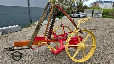 Lot 578 - 1942 FORDSON STANDARD N TRACTOR & BAMFORD MOWER