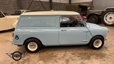 Lot 359 - 1975 MORRIS MINI 850 VAN