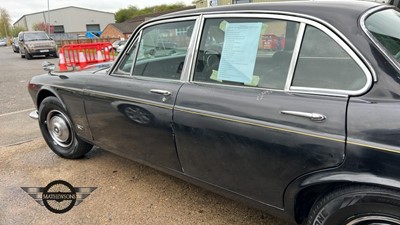 Lot 435 - 1973 JAGUAR 4.2 XJ6 AUTO