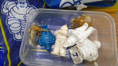 Lot 244 - MIXED BOX OF MICHELIN MAN COLLECTABLES