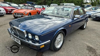 Lot 487 - 1994 JAGUAR XJ6 GOLD AUTO