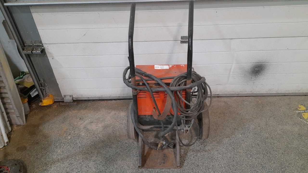 Lot 285 - SUPER TIG 150 WELDER