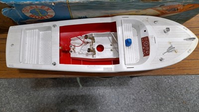 Lot 682 - SCALEX BOATS 415S SPEED BOAT ELECTRIC BOXED