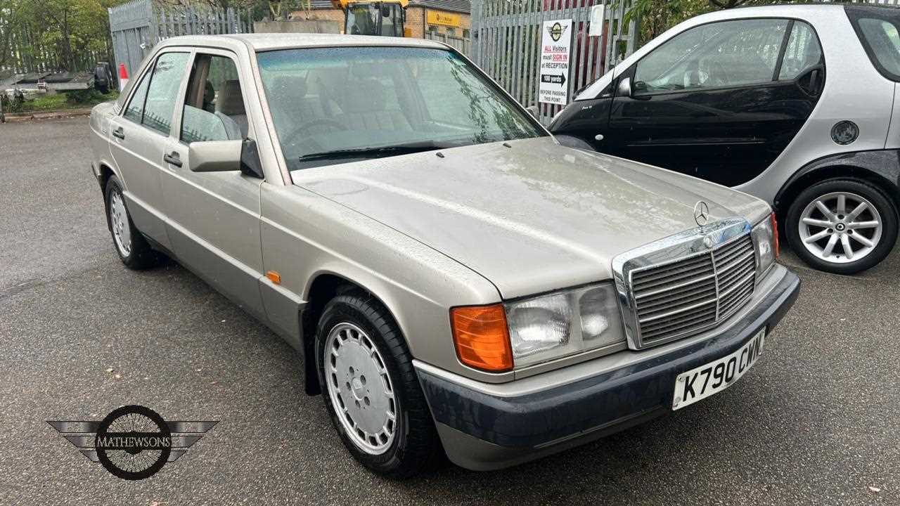 Lot 554 - 1993 MERCEDES 190E AUTO