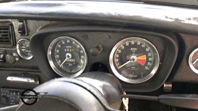 Lot 553 - 1974 MG B