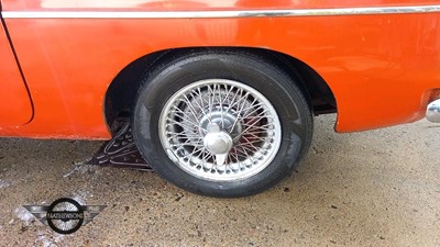 Lot 553 - 1974 MG B