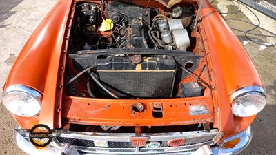 Lot 553 - 1974 MG B