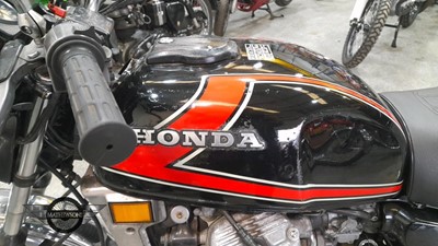 Lot 523 - 1982 HONDA CX500