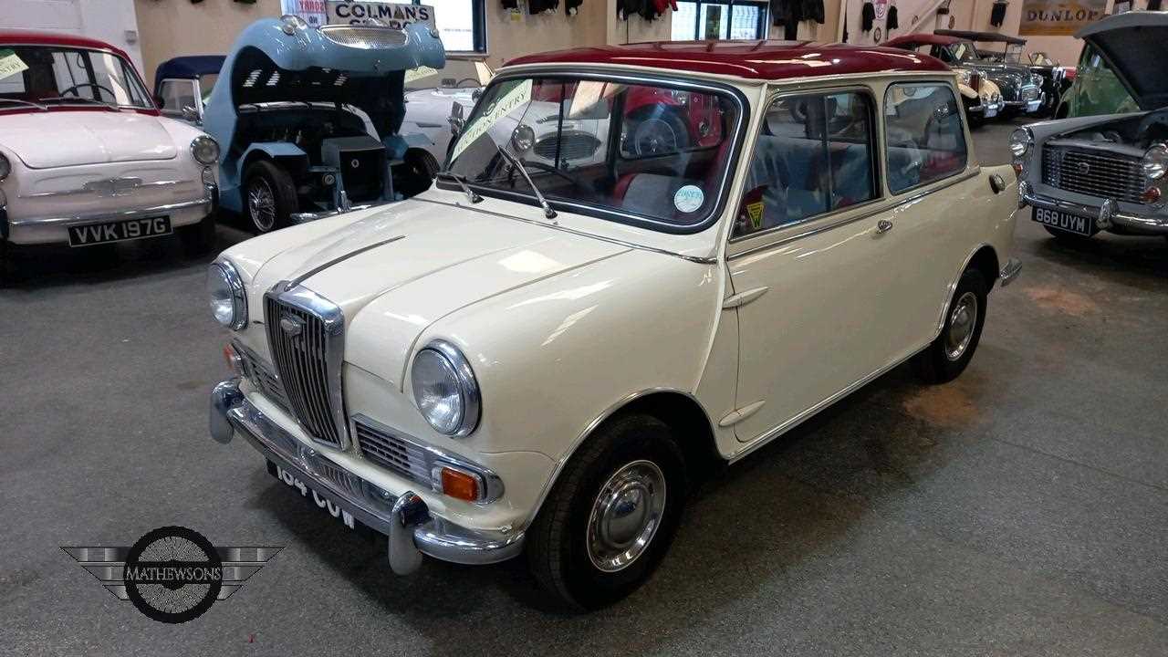 Lot 16 - 1962 WOLSELEY HORNET MK1