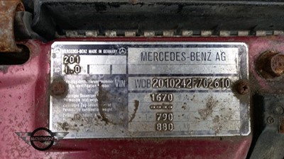 Lot 550 - 1990 MERCEDES 190E