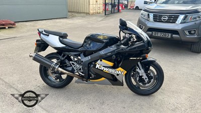 Lot 401 - 2001 KAWASAKI ZX750-P5