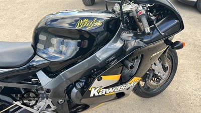 Lot 401 - 2001 KAWASAKI ZX750-P5