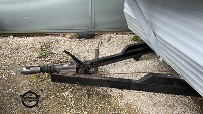 Lot 143 - CABIN / SHEPHERDS HUT