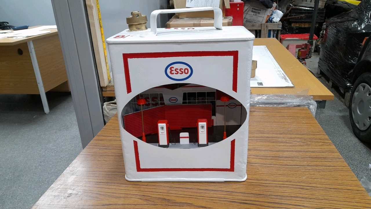 Lot 195 - ESSO DIORAMA PETROL CAN