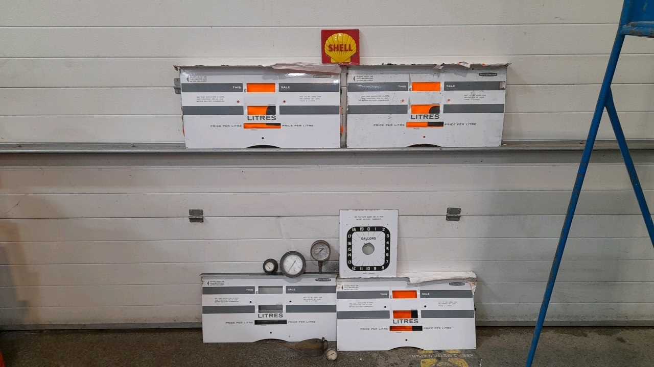 Lot 31 - SELECTION OF NEW OLD STOCK PETROL PUMP FRONTS & GAUGES