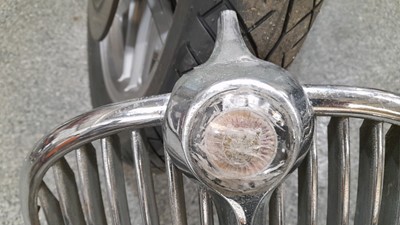 Lot 211 - JAGUAR M2 CHROME GRILLE