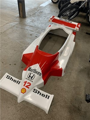 Lot 161 - 1988 F1 MCLAREN MP4/4 WALL ART