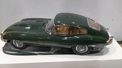 Lot 254 - NOREV 1-12 SCALE MODEL GREEN JAGUAR E TYPE COUPE LIMITED EDITION 123 OF 750 MADE