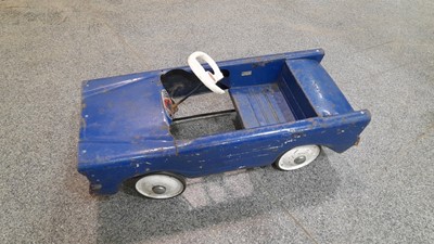 Lot 259 - CHILDS BLUE PEDAL CAR