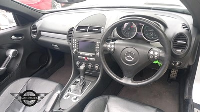 Lot 587 - 2006 MERCEDES SLK 350 AUTO